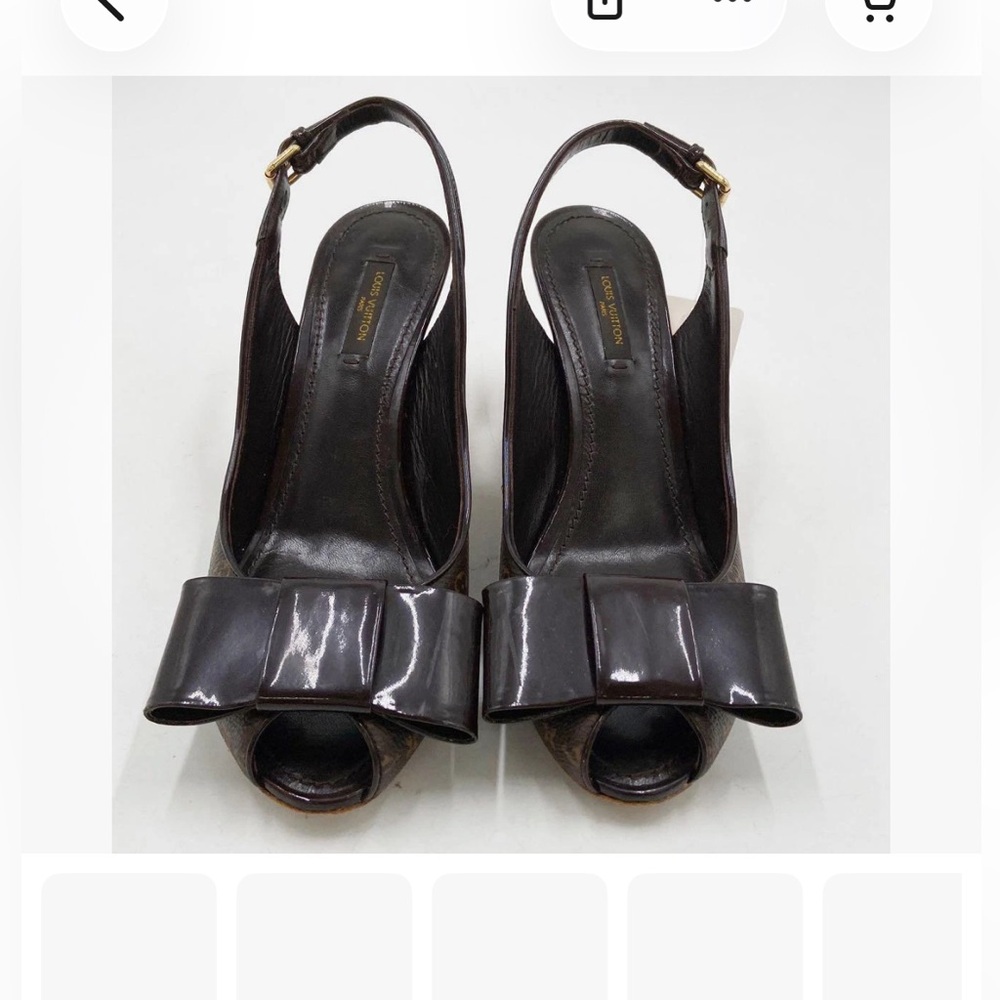 Women size 37 Louis Vuitton
Monogram Heel 7Cm Sandals
Pumps